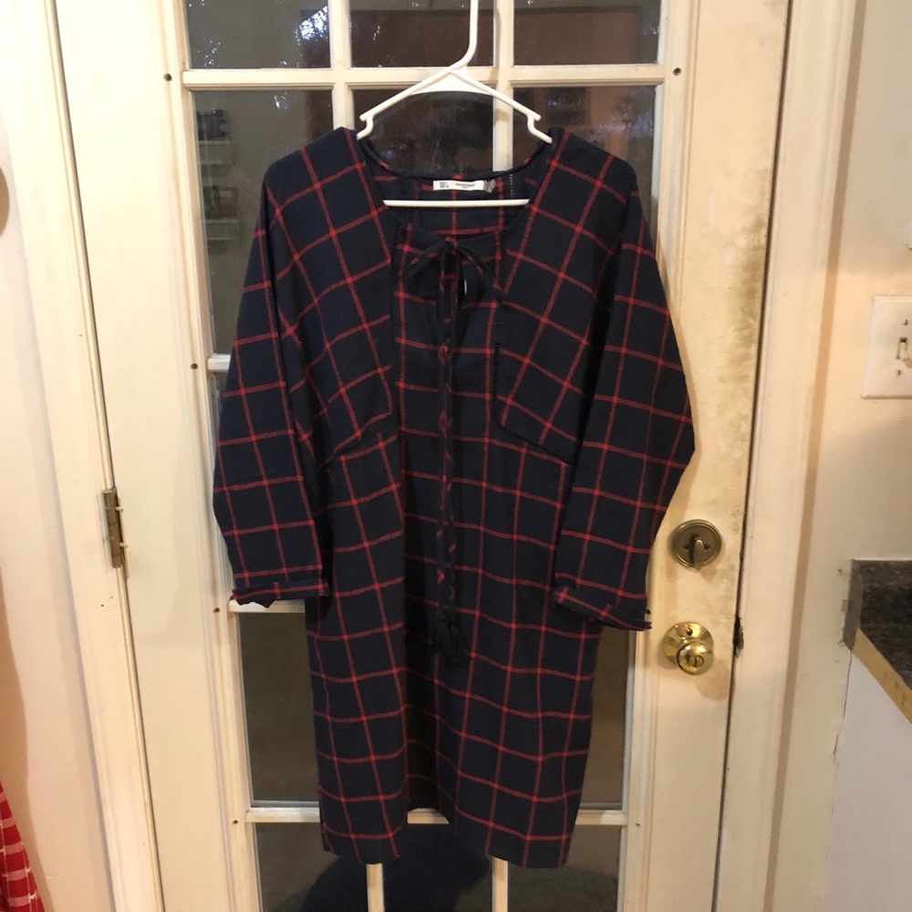 Dark navy and red tunic